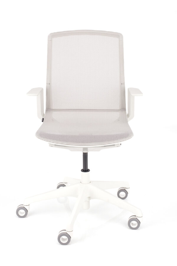 dizajnerski Okamura stol Cynara v beli barvi 1