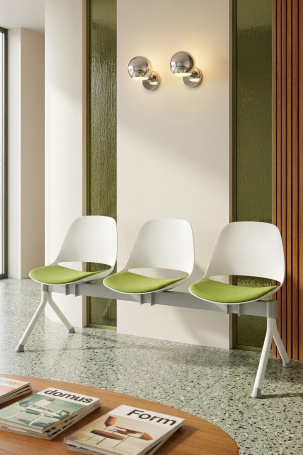 tapecirana klop za cakalnice eclipse v prostoru